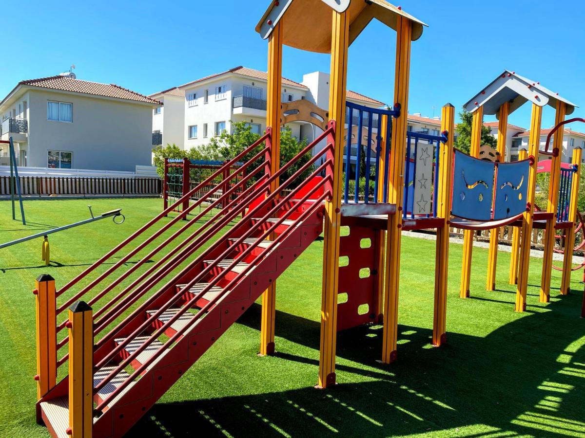 Domino Blue Apartment Paralimni Zewnętrze zdjęcie