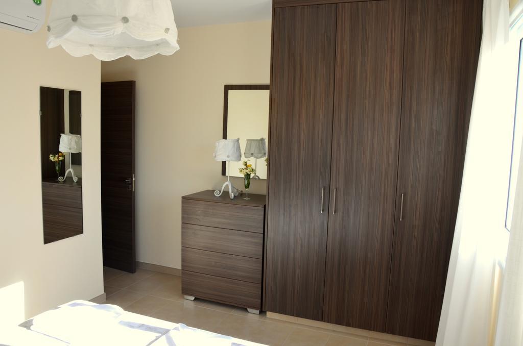 Domino Blue Apartment Paralimni Zewnętrze zdjęcie